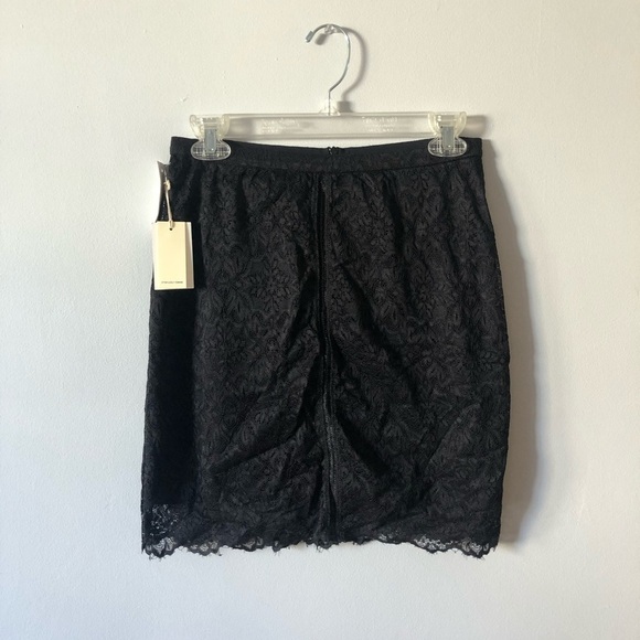 Aritzia Dresses & Skirts - NWT Aritzia Wilfred “Lis” Skirt (Sold out online!)